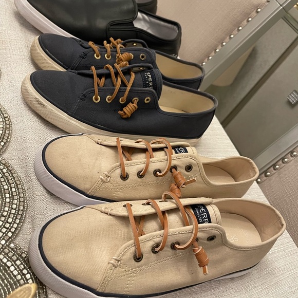 5 Shoes- Size 9 and 9-1/2 sneakers, heels and shoes. Sold all together - Picture 1 of 5